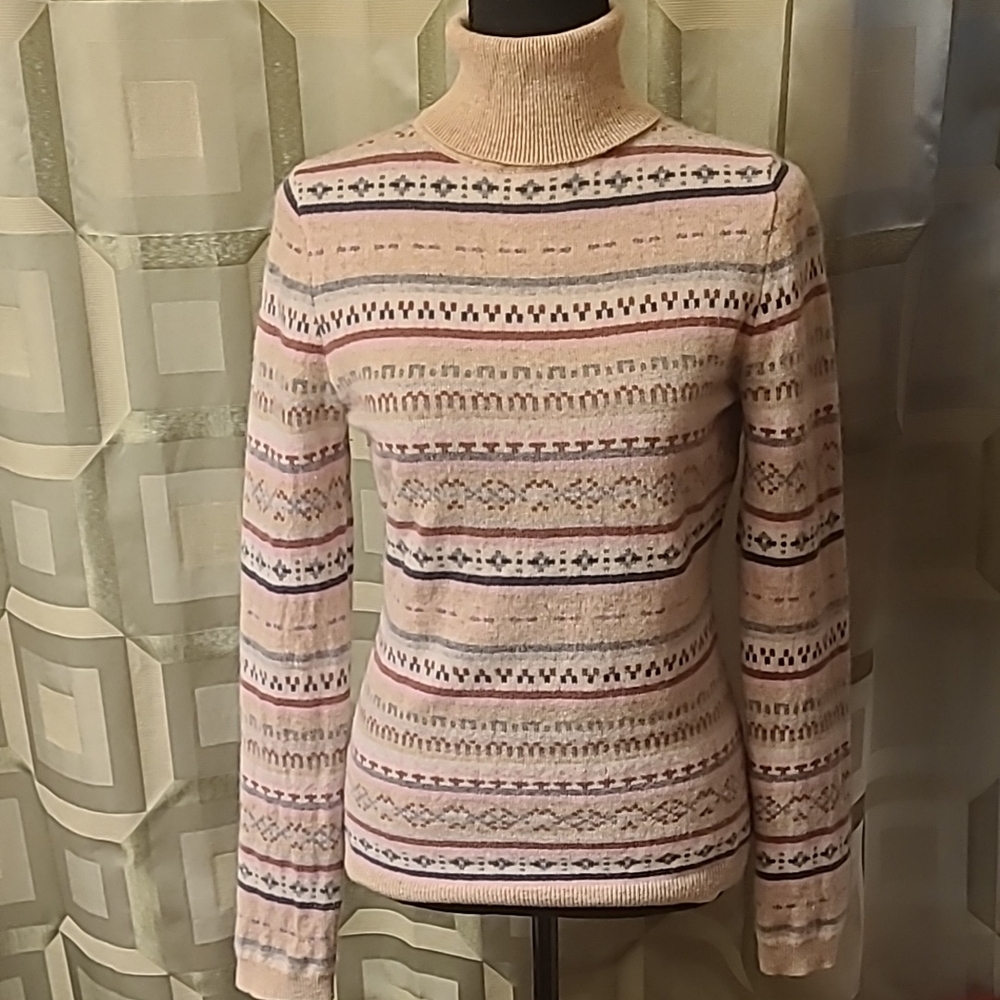 Patterned Cashmere Turtleneck Sweater - Beige